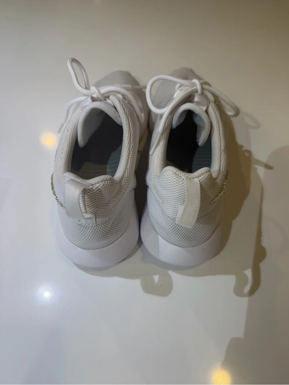 Nike Women’s White Lightweight Running Shoes with Rhinestone Swoosh Size 10